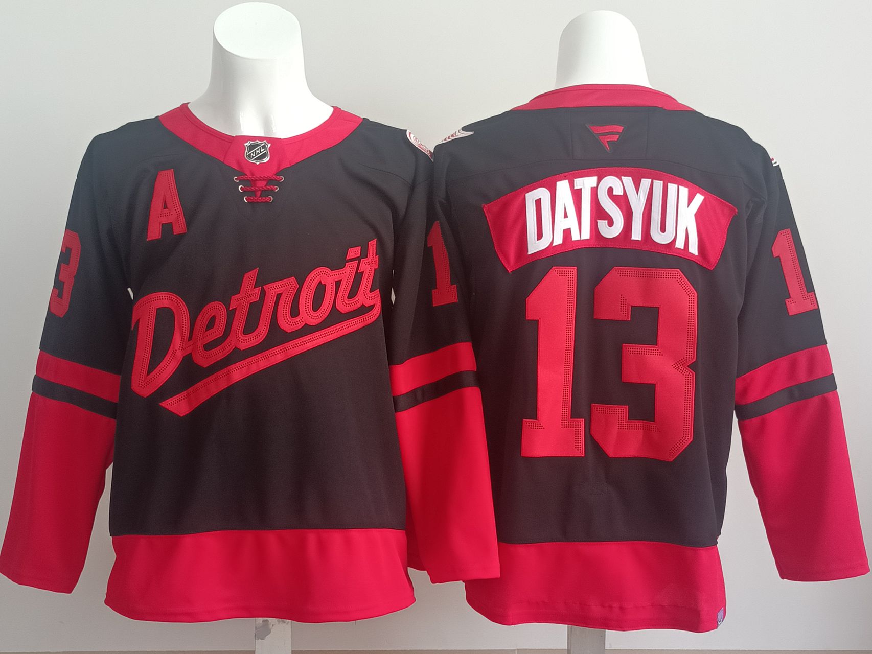 Men Detroit Red Wings #13 Datsyuk Black red 2025 Fanatics Home Premium NHL Jersey style 1